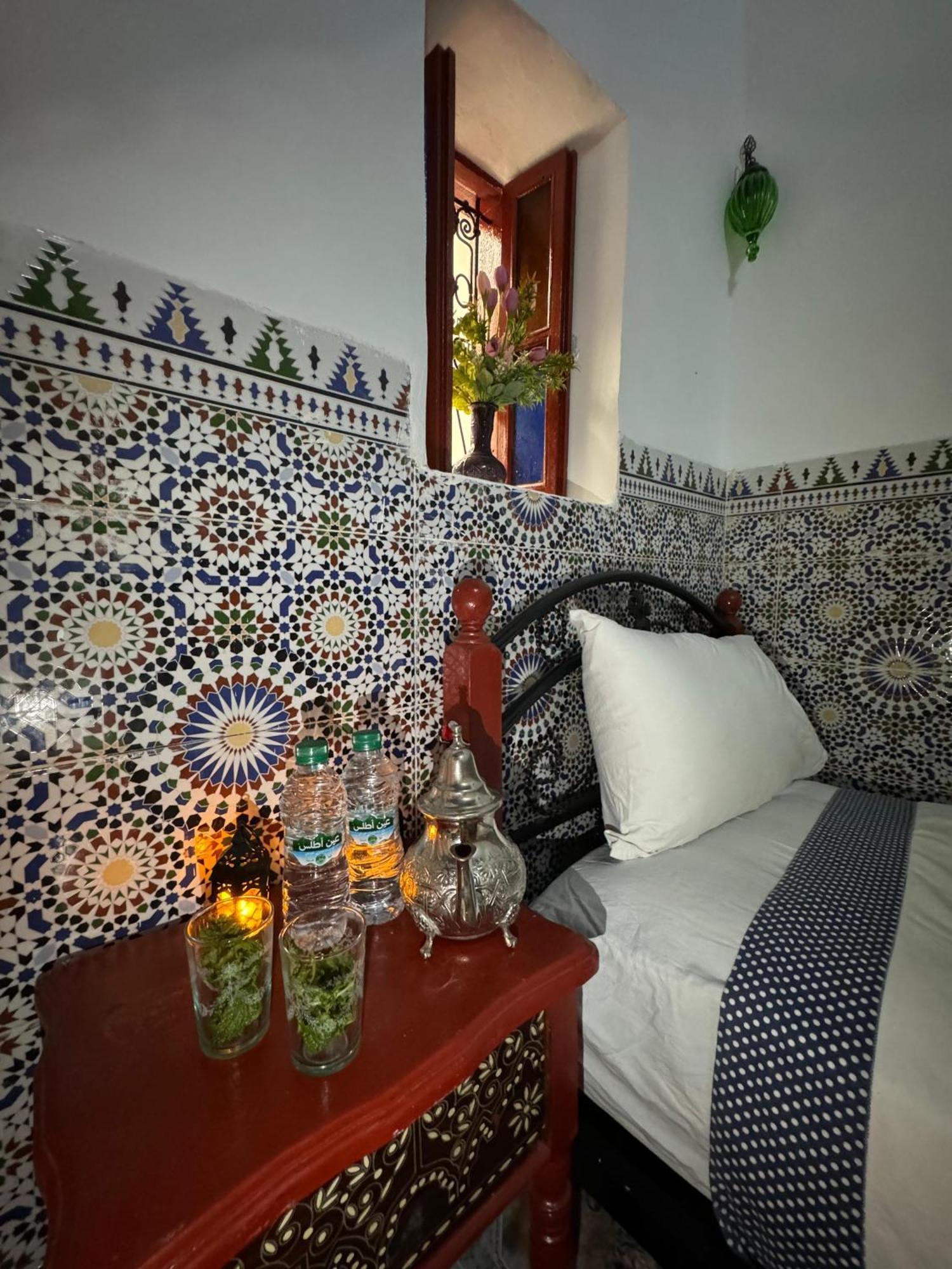 Dar Enouiina Hotel Fes Luaran gambar