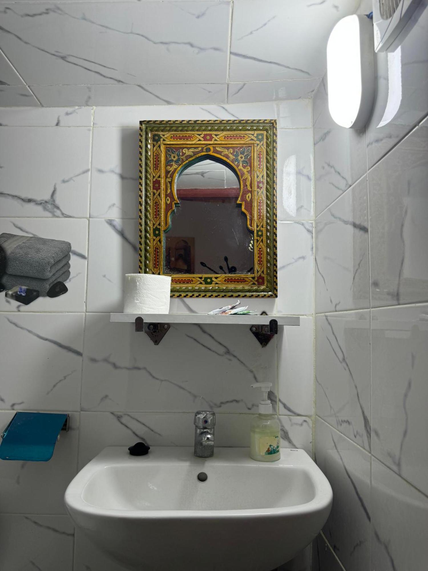 Dar Enouiina Hotel Fes Luaran gambar