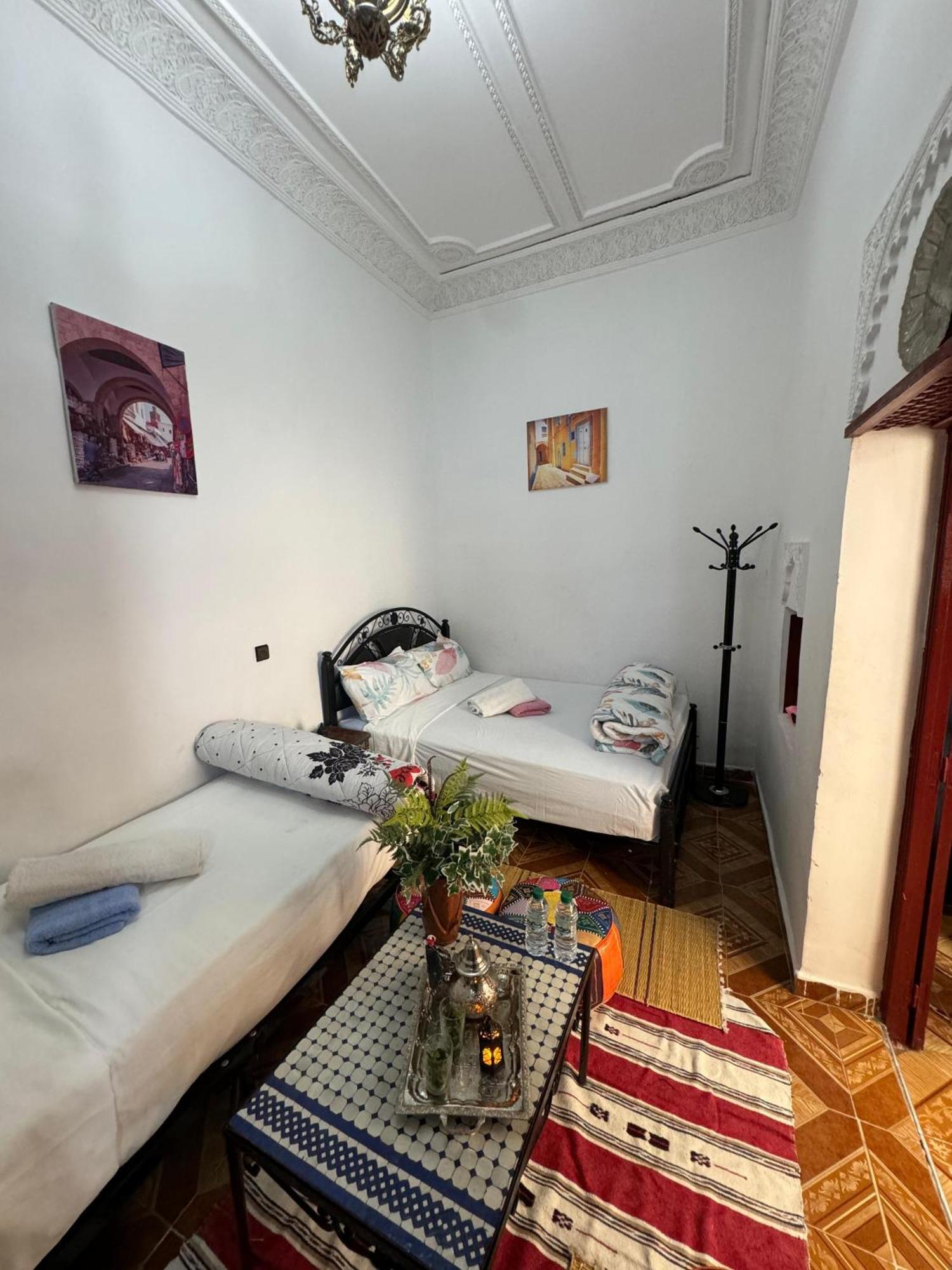 Dar Enouiina Hotel Fes Luaran gambar