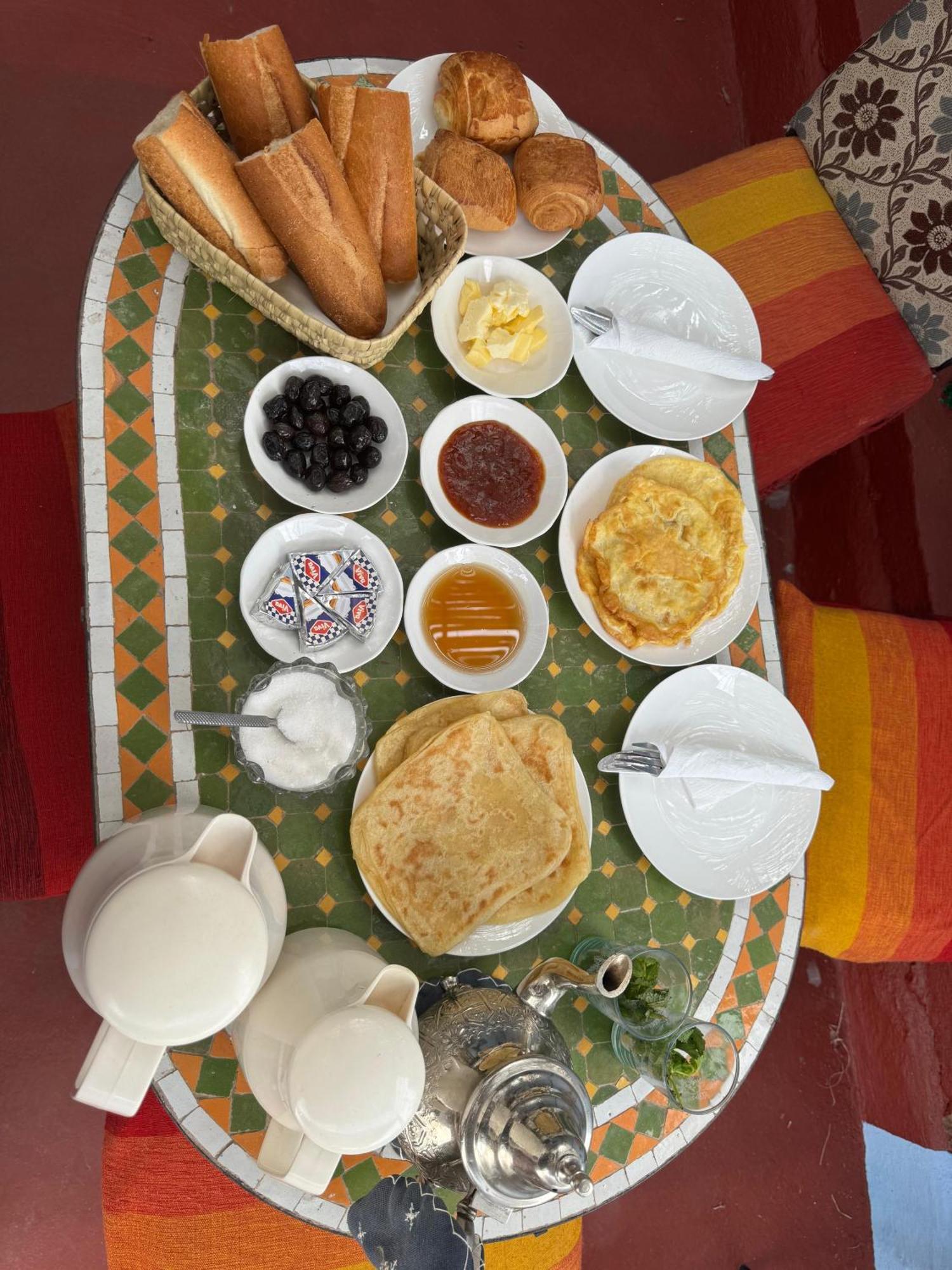Dar Enouiina Hotel Fes Luaran gambar